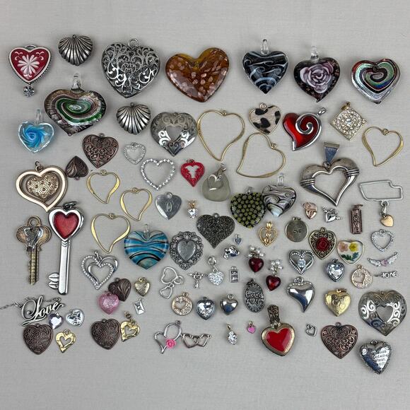 Pendant Charm Craft Jewelry Lot - 75+ Hearts Love Key Glass Metal - Picture 1 of 11